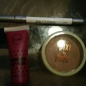Make up. Bundle.