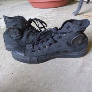 💜 HI TOP ALL BLACK CONVERSE 💜