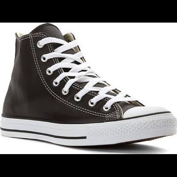 Black NWOT chuck Taylor size 6 CONVERSE