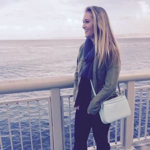 Meet your Posher, Lara