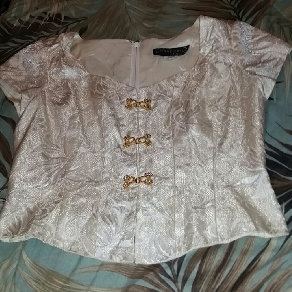 Vintage  semi crop top