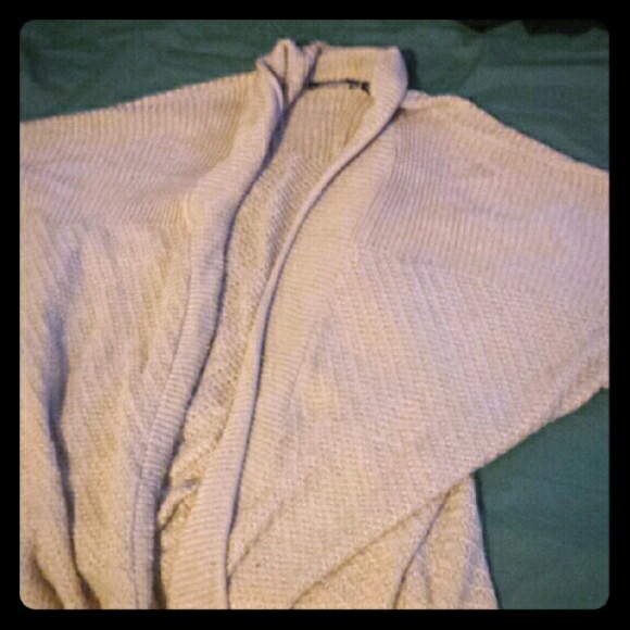 3/4 sleeve sweater - Picture 1 of 2