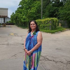 Meet your Posher, Sherry