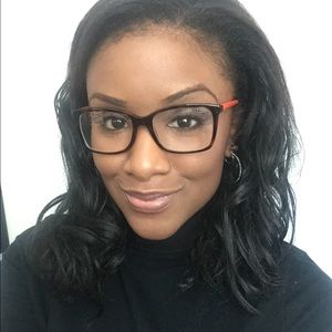 Meet your Posher, Esther