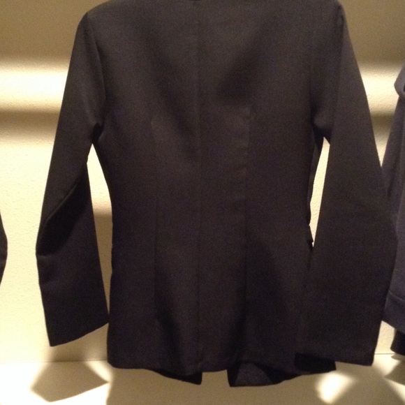 Vintage blazer with rhinestone accents - Picture 3 of 3