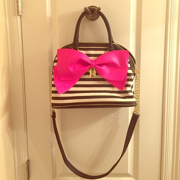🎀 Betsey Johnson bow purse 🎀