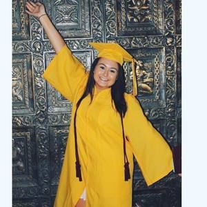 Meet your Posher, Becca