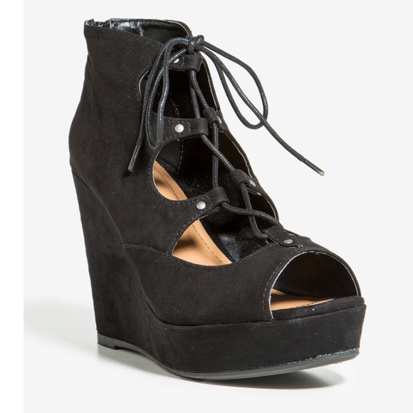 Final 👏🏻New in a box black pumps size 6 - Picture 2 of 3