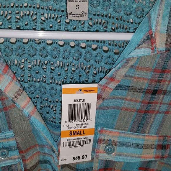 Blue button down crop - Picture 3 of 3