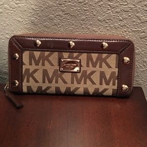 MICHAEL KORS brown signature zip around wallet