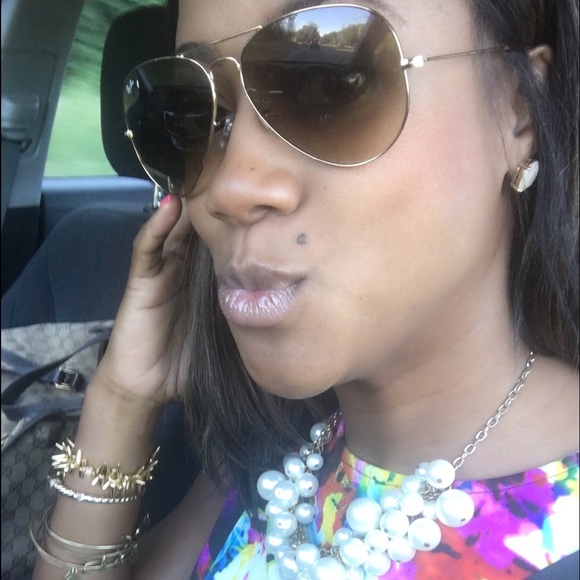 Meet your Posher, Shana - Picture 1 of 1