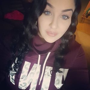 Meet your Posher, Briana