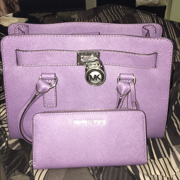 Willing to trade for a TWO hatchimals , owlcorn