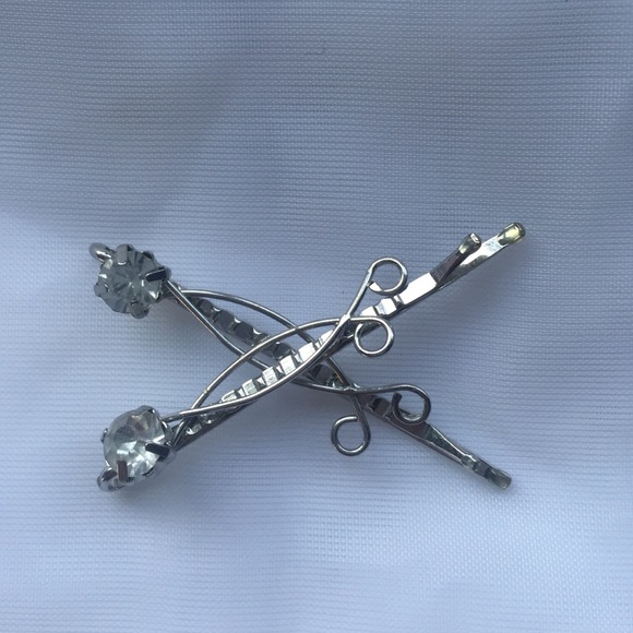 Hair pins