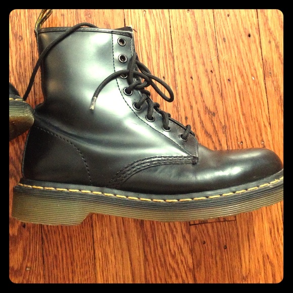 Dr. Martens us 7