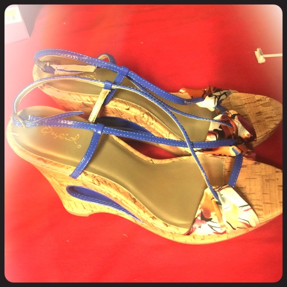 Heeled wedges.