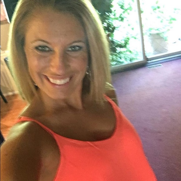 Meet your Posher, Lindsey