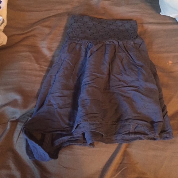 Shorts - Picture 3 of 3