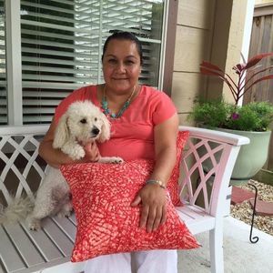 Meet your Posher, Mariela