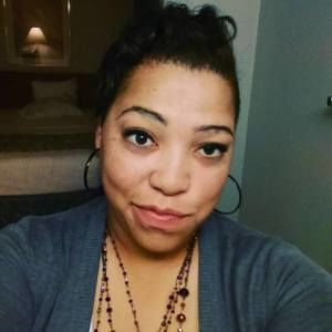 Meet your Posher, Monique