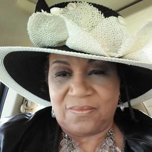 Meet your Posher, Dee