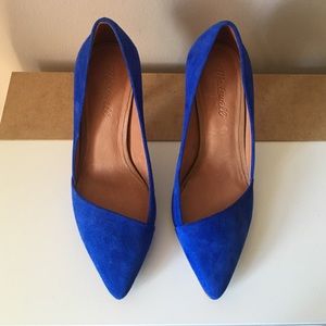 Last price drop b4 consignt Mira royal blue sz 9