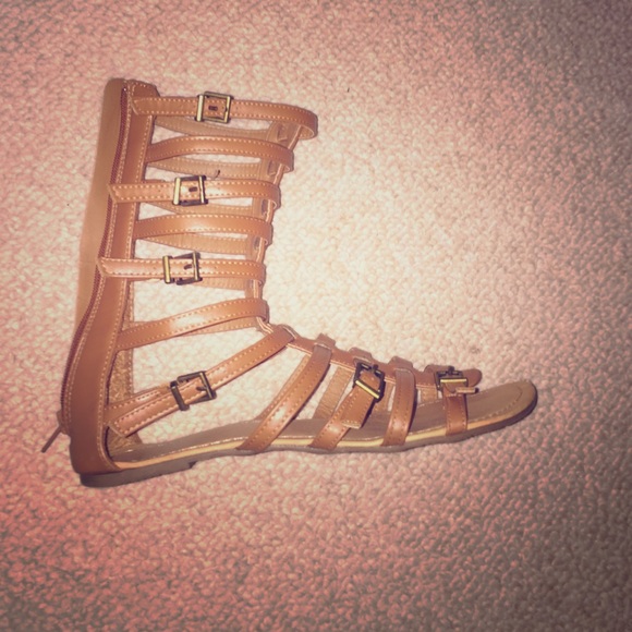 Charlotte Russe Size8 Gladiator