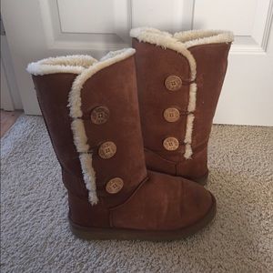 UGG Australia Bailey Button Triplet