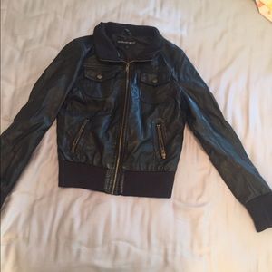 Size M black leather jacket