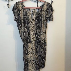 bebe short-sleeved dress