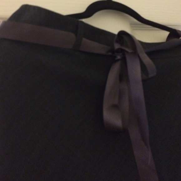 Charcoal grey skirt - Picture 2 of 4