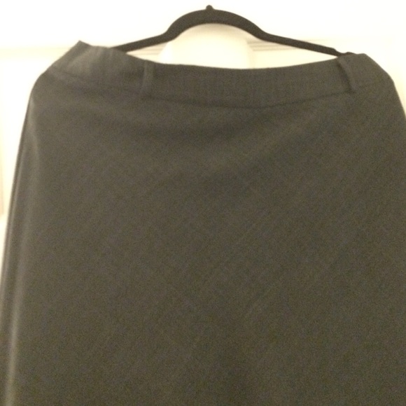 Charcoal grey skirt - Picture 4 of 4