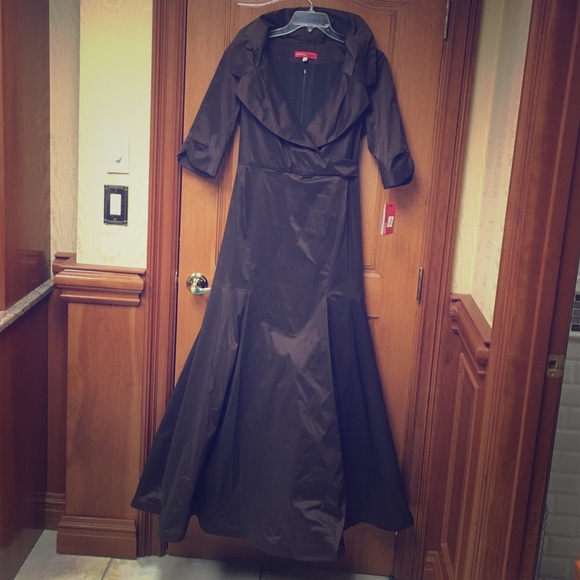 NWT Donna Ricco Brown Mermaid Gown
