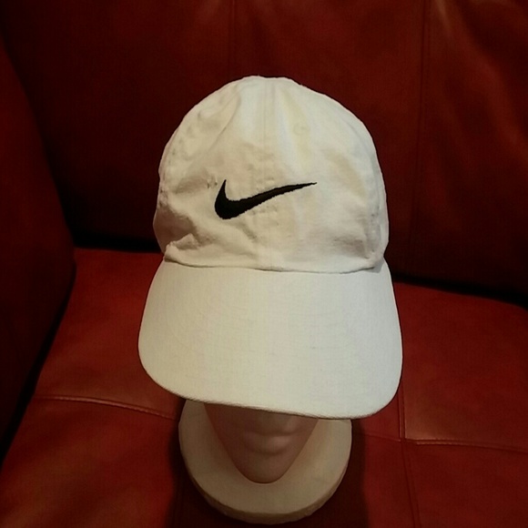 Accessories - Nike Cap /Destressed