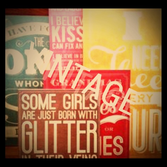VINTAGE MERCHANDISE