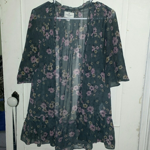 American Eagle shear kimono
