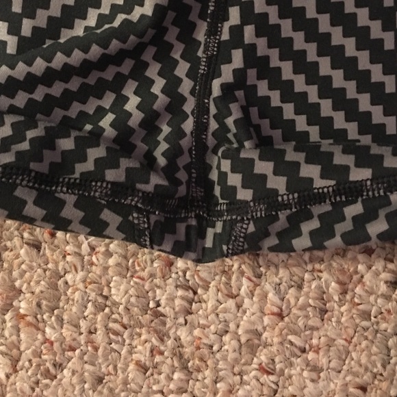 Nike leggings. SO CUTE!!! - Picture 3 of 4