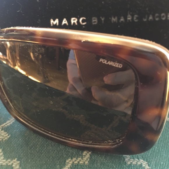 Marc by Marc Jacobs Polarized Sunglasses - Picture 3 of 4