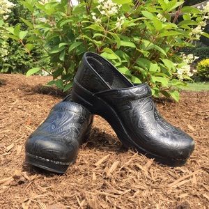 DANSKO SIZE 9 EURO PROFESSIONALS Euro size 39