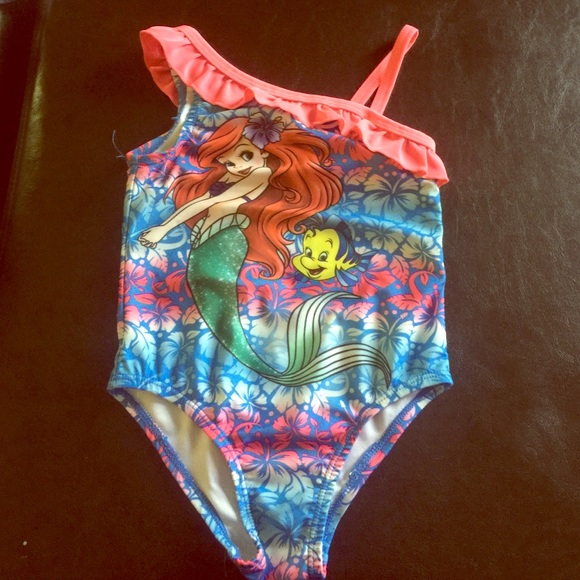 Bathing suit