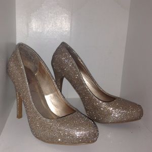 gold sparkle party shoes