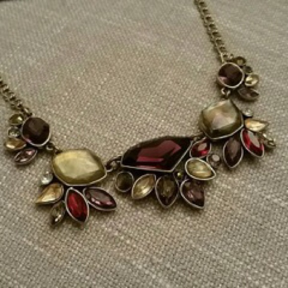 Chloe + Isabel Bouquet Rouge Collar Necklace