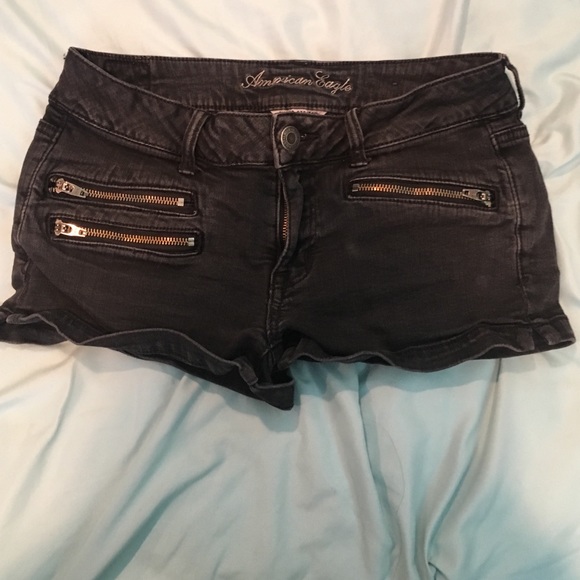 American eagle black zippered denim shorts