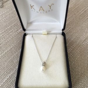 Diamond and pearl necklace