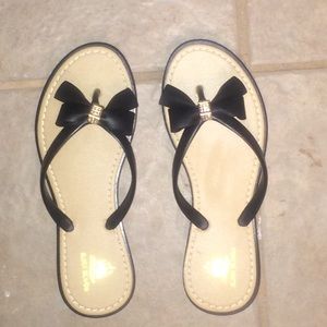 Black 🎀bow tie flops🎀