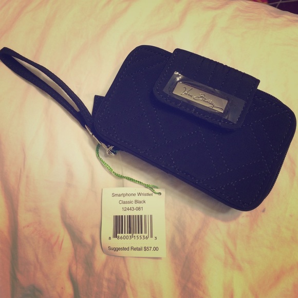Vera Bradley Smartphone Wristlet in Classic Black
