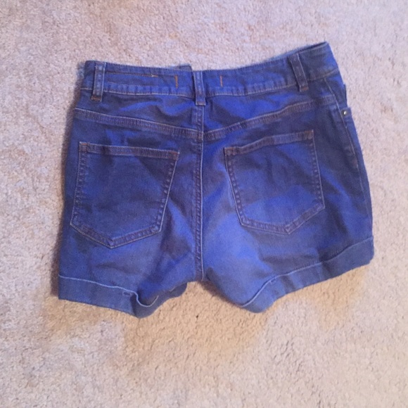 High wasted shorts size 3 - Picture 2 of 2