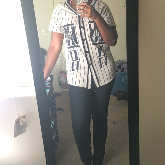 Baseball jersey shirt. - Picture 2 of 3