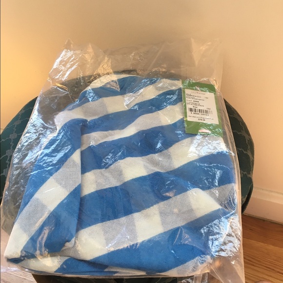 NWT: Lily Pulitzer light weight scarf never worn - Picture 3 of 3