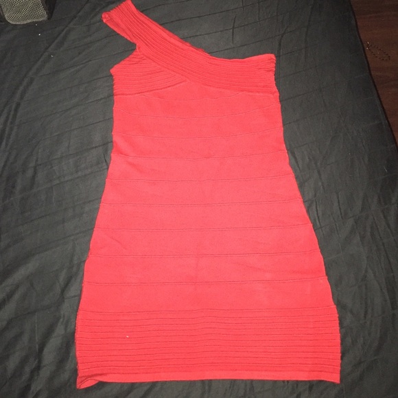 One shoulder red body con dress - Picture 1 of 2